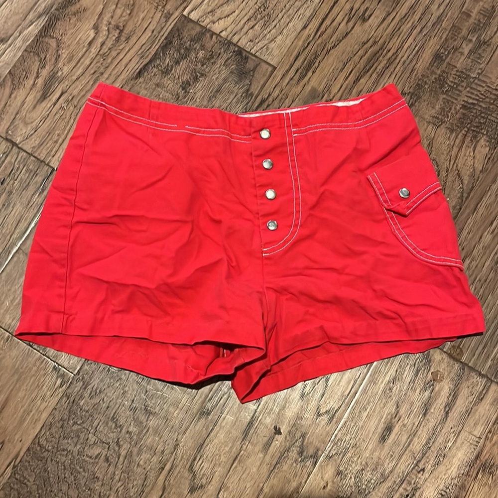 Vintage Xtrover Red snap front Shorts size 30